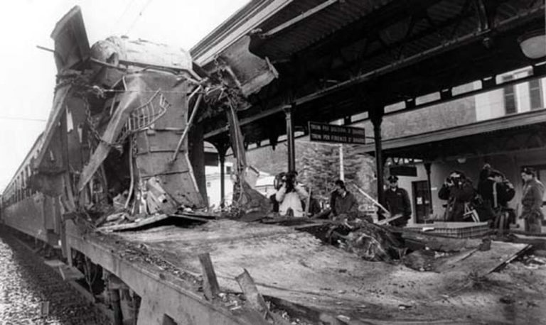 Il presidente Mattarella ricorda le 16 vittime della strage sul treno rapido 904 del 23 dicembre del 1984