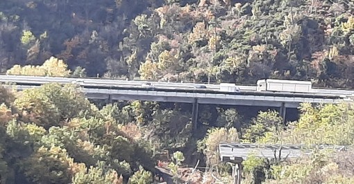 Liguria, riaperta l’autostrada Torino-Savona dopo il crollo del viadotto