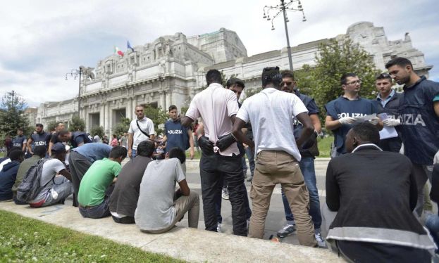 Milano, in flessione rapine e furti. In aumento truffe e frodi informatiche