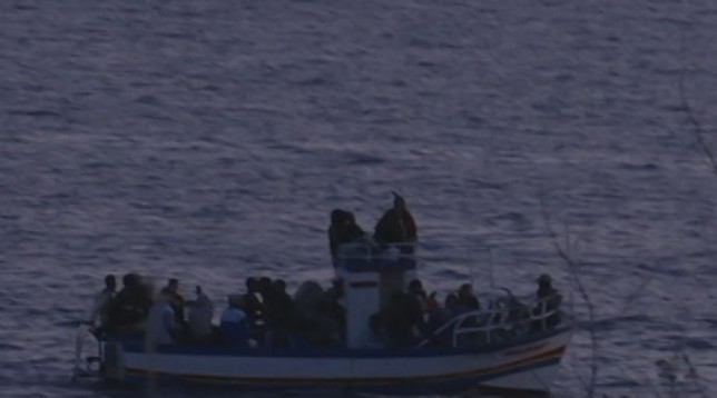 Grecia, morti 12 migranti in un naufragio vicino l’isola di Paxi