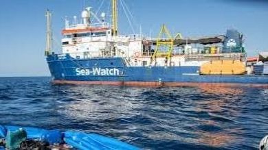 Migrante, la Sea Watch soccorre 42 persone in mare nei pressi di Malta