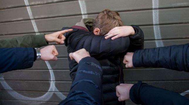 Roma, cyberbullismo in una scuola: ammoniti tre studenti di 15 anni