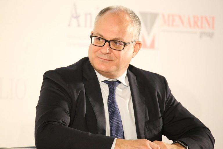 Roma, Roberto Gualtieri è il candidato del centrosinistra alle suppletive del collegio della Camera