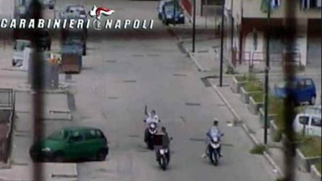 Napoli, colpi di pistola nel centro storico della città: indagano i carabinieri