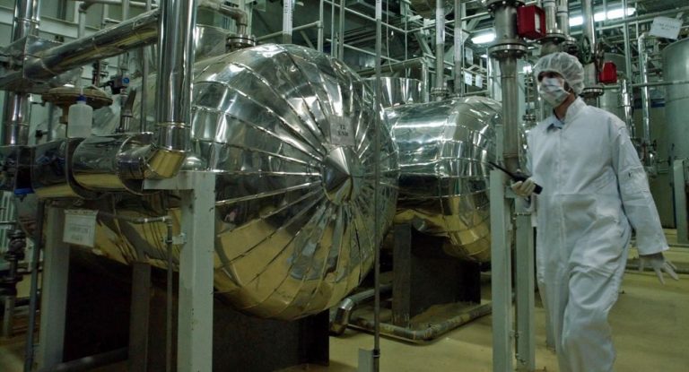 Iran, il prossimo 8 aprile il regime svelerà una nuova generazione di centrifughe per l’arricchimento dell’uranio