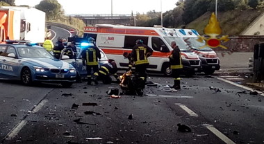 Roma, incidente stradale sul gra vicino lo svincolo per via Laurentina: coinvolti quattro autoveicoli