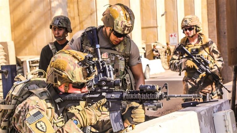 Iraq, il comandante delle forze Usa nel Paese: “Riposizionamento delle truppe in attesa del ritiro definitivo”