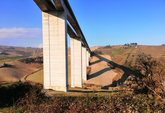 Viadotto Cerrano, il gip di Avellino: Individuati spostamenti di 7 centimetri, divieto di transito dei mezzi pesanti