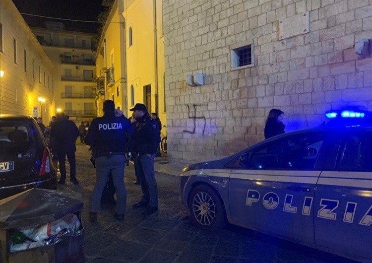 Andria, svastiche sul campanile della Cattedrale della città: il vescovo Mansi è preoccupato