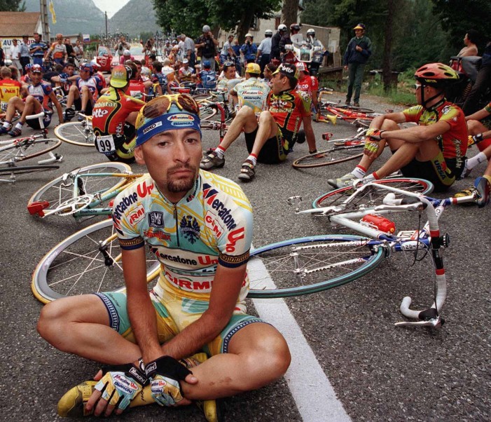 Sport, oggi Marco Pantani avrebbe compiuto 50 anni. Luci e ombre su uno dei più grandi e amati ciclisti di tutti i tempi morto nel 2004