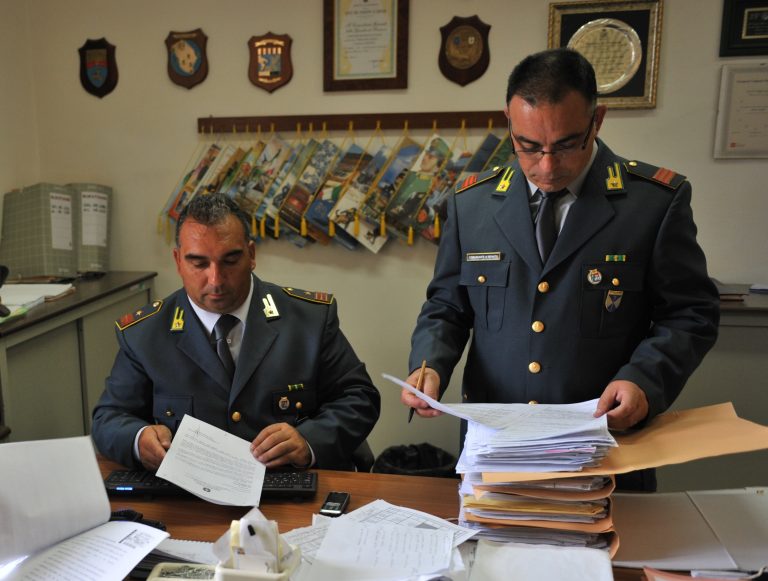 Palermo, aveva cancellati debiti di varie aziende: sequestrati beni per 213mila euro ad un funzionario dell’Inps