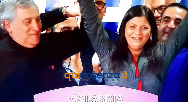 Calabria, trionfo ‘plebiscitario’ di Jole Santelli, la prima donna governatrice di una regione del sud