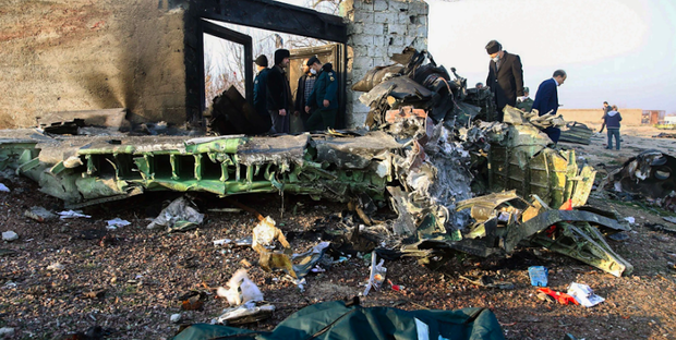 Disastro aereo a Teheran, l’Iran ammette: “Il Boeing ucraino abbattuto per errore dalla nostra contraerea”