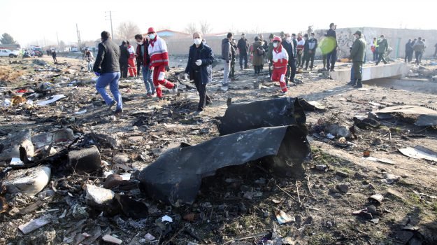 Disastro aereo in Iran: il regime di Teheran consentirà anche agli Usa e all’Ucraina di svolgere le indagini