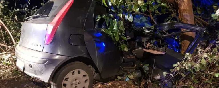 Palermo, incidente stradale nel Parco della Favorita: morto un 32enne, ferita la fidanzata