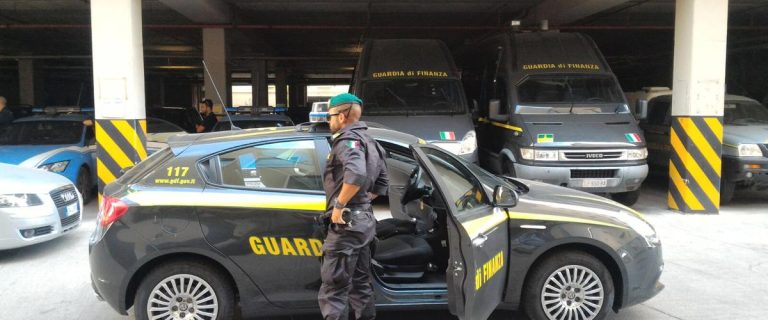 Palermo, scoperto un traffico illecito di medicinali e cosmetici dalla Finanza all’aeroporto Falcono-Borsellino