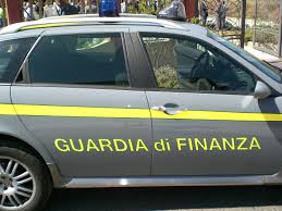 Brescia, la Finanza scopre 250 lavoratori in nero nel settore della ristorazione