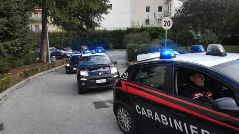 Benevento, blitz antidroga dei carabinieri: nove persone in manette