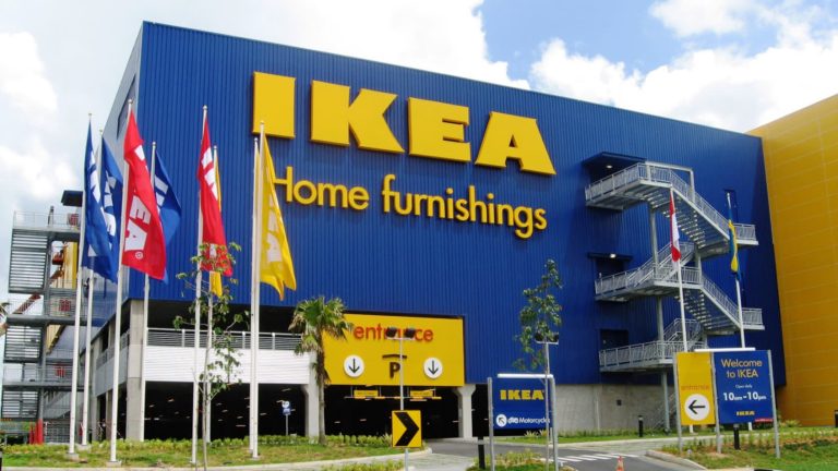 Ikea paga risarcimento di 46 milioni di dollari per la morte di un bimbo schiacciato da una cassettiera