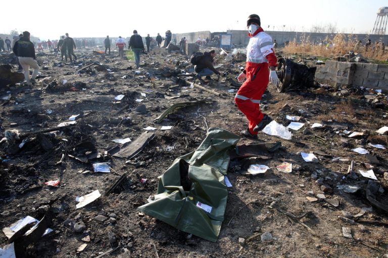 Disastro aereo a Teheran: il Boeing 777 ucraino stava tornando indietro per un ‘problema’