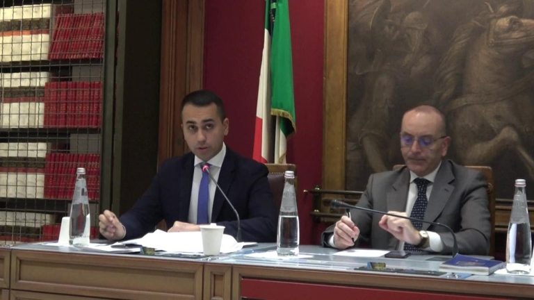 Italia-Libia, l’8 gennaio vertice tra Luigi Di Maio e il ministro degli Esteri egiziano Shoukry