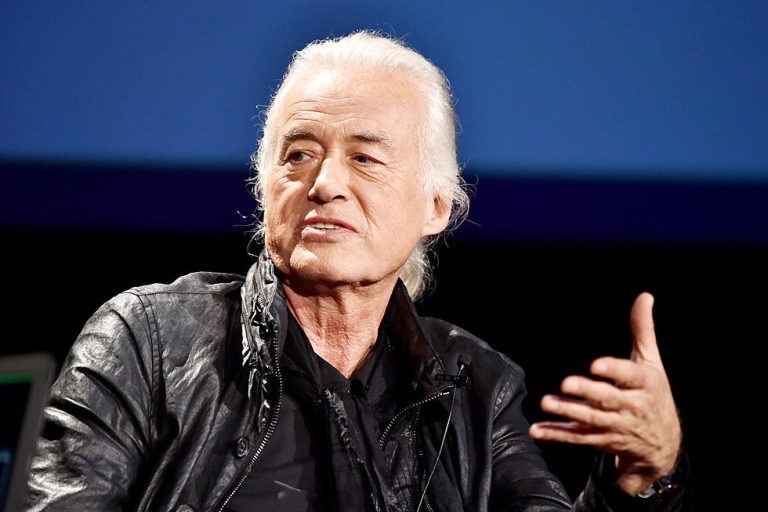 Musica, la rockstar Jimmy Page spegne 76 candeline: luci e ombre sulla carriera del fondatore dei leggendari Led Zeppelin