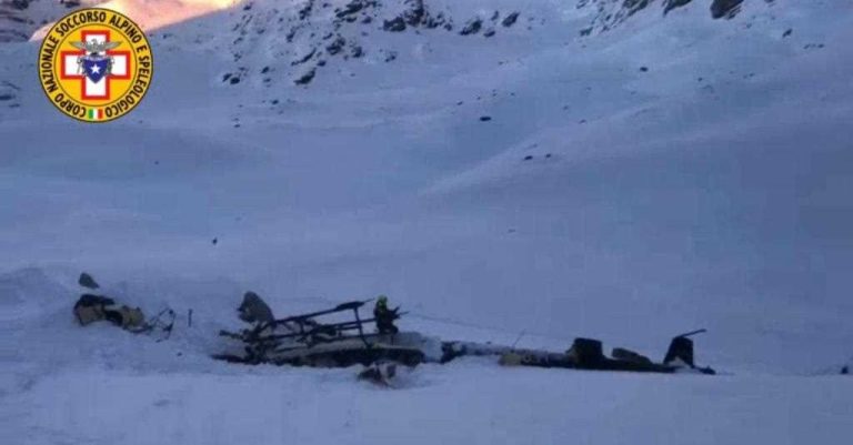 Aosta, il gup Paladino ha condannato il pilota e istruttore di volo francese Philippe Michel: causò l’incidente nel ghiacciaio di Rutor in cui morirono sette persone