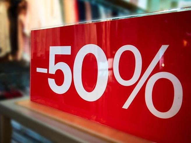 Saldi, al via da oggi gli sconti in tutte le regioni italiani