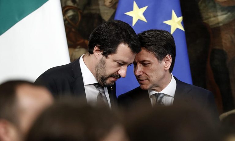 Vicenda Gregoretti, duello tra Conte e Salvini. Il premier: “La scelta dello sbarco fu dell’ex ministro”.  Il leader leghista: “Ne riparleremo in tribunale”