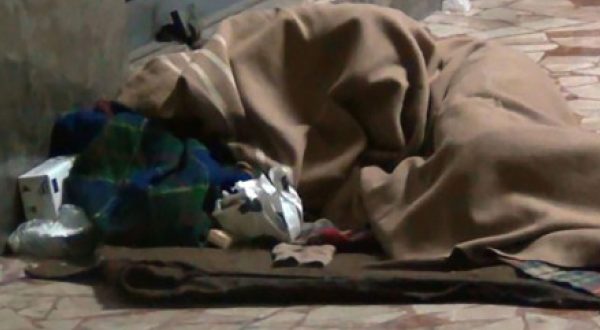 Novara, trovato un clochard stroncato dal freddo su una panchina