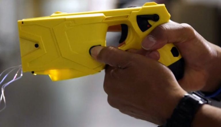 Taser, il cdm decide domani per la dotazione del taser per le forze dell’ordine
