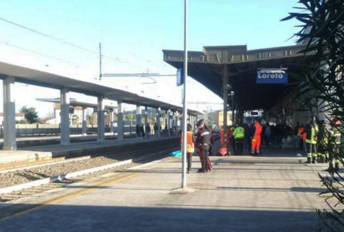 Loreto (Ancona), 16enne travolto e ucciso da un treno vicino alla stazione