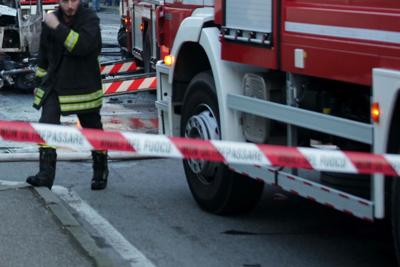Poggio a Caiano (Prato), auto si schianta contro un muro: muore un 73enne