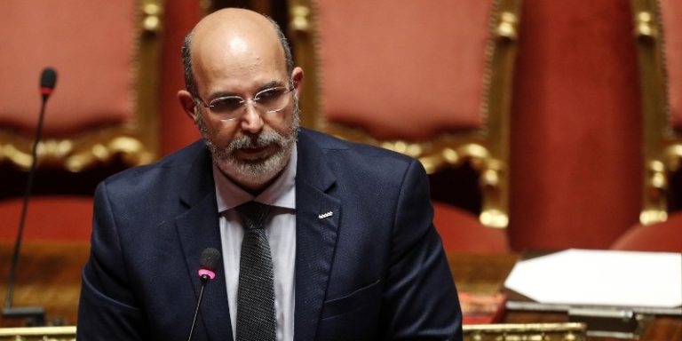 Elezioni regionali: Il M5S rischia l’estinzione. Parla Vito Crimi: “Non ci arrendiamo”