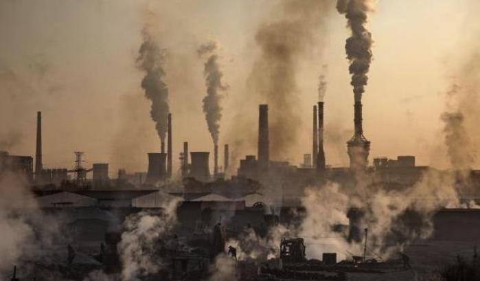 Inquinamento: ogni anno in Italia muoiono circa 56mila persone per lo smog. Un costo sanitario di 61 miliardi di dollari