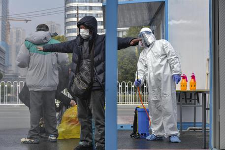 Coronavirus, in Cina l’epidemia ha raggiunto il picco ed ora sta rallentando