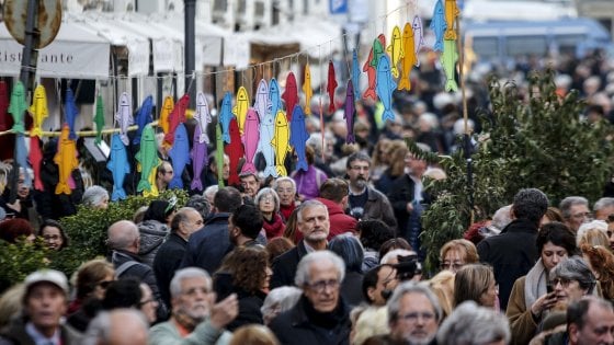 Roma, le sardine chiedono l’abolizione totale dei decreti sicurezza di Salvini