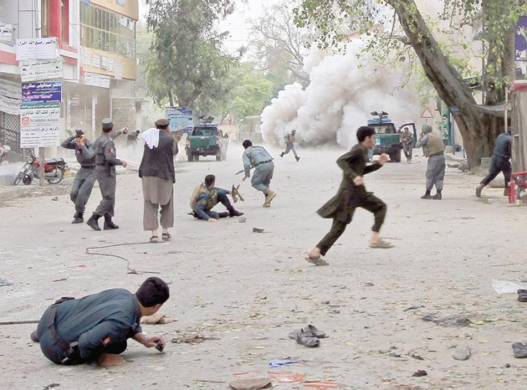 Afghanistan, nel 2019 oltre diecimila civili morti e feriti nella guerra tra americani e talebani