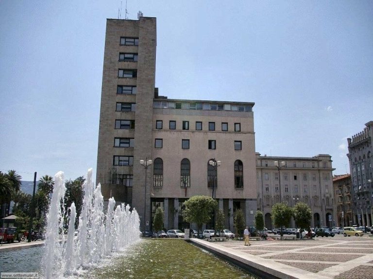 La Spezia, il Comune contro un violentatore tunisino di 35 anni: danneggia l’immagine della città