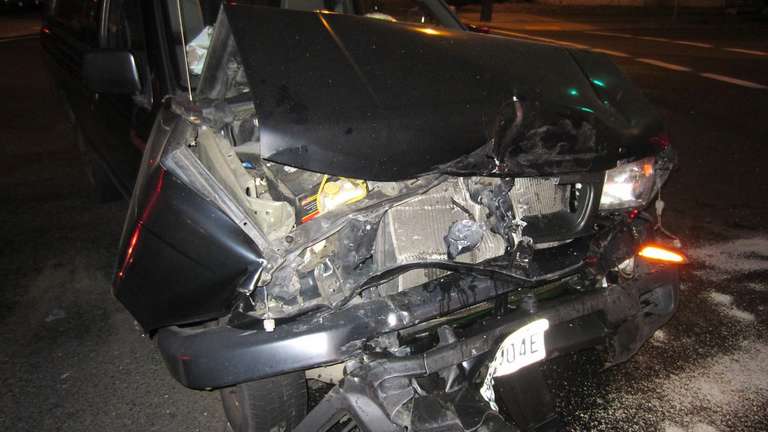 Fiumicino, auto si schianta contro un palo in via Dell’Oro: morto il conducente di 25 anni