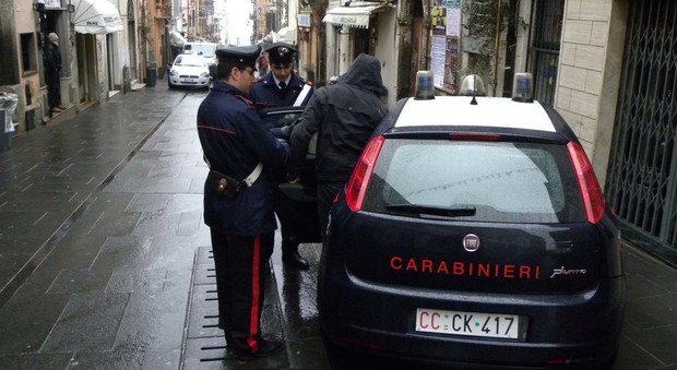 Roma, mangiano in un ristorante non pagano il conto: due persone denunciate