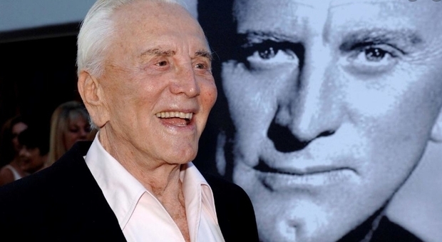 Cinema: addio a Kirk Douglas, leggenda immortale di Hollywood, aveva 103 anni