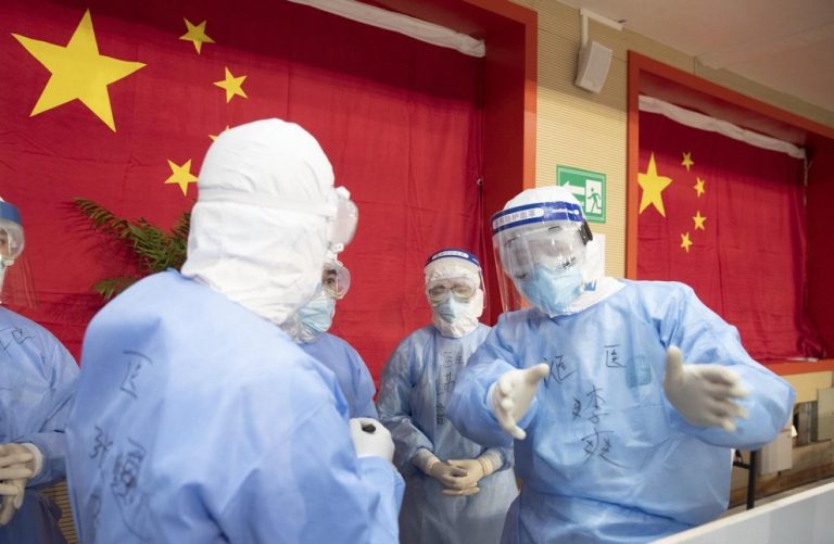 Coronavirus, in Cina 60 milioni di persone chiuse in casa. Il bilancio delle vittime è di 1.770, i casi di infezione sono oltre 70mila