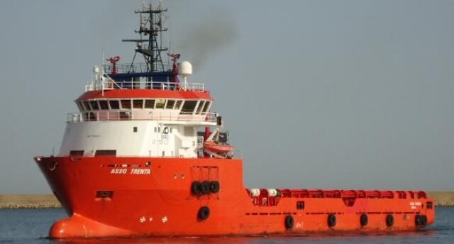 Migranti, la nave ‘Alarm Phone’ segnala un’imbarcazione alla deriva a 63 miglia da Lampedusa