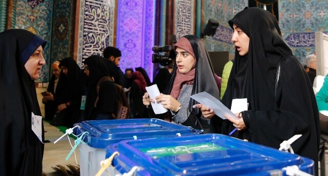 Iran, aperti i seggi per le elezioni parlamentari