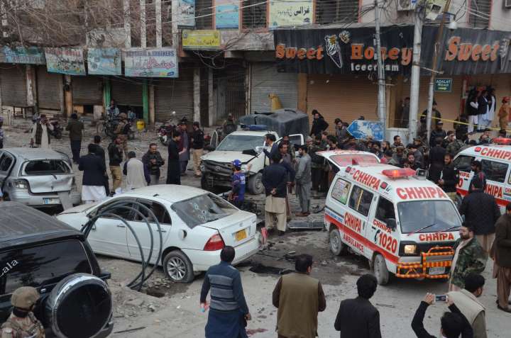 Pakistan, attentato kamikaze a Quetta: 10 morti e 21 feriti