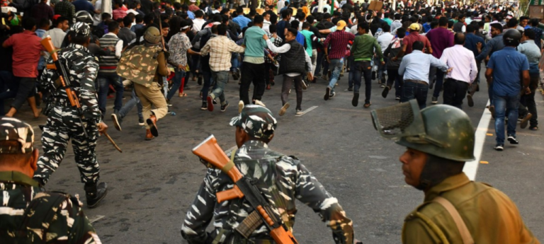 Thailandia: militare spara sulla folla e uccide 17 persone