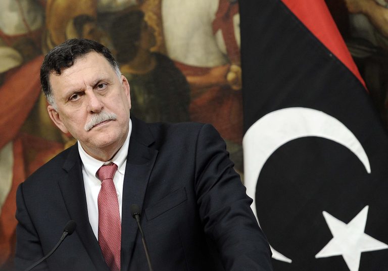 Libia, al-Sarraj si ritira dai colloqui di pace di Ginevra