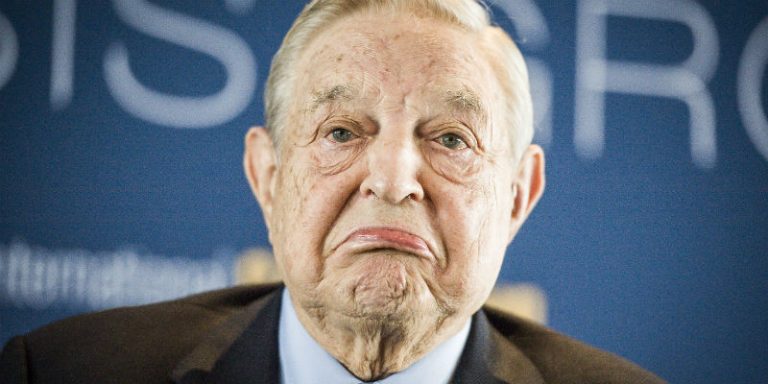 George Soros si complimenta con le Sardine: “Hanno infastidito Matteo Salvini”