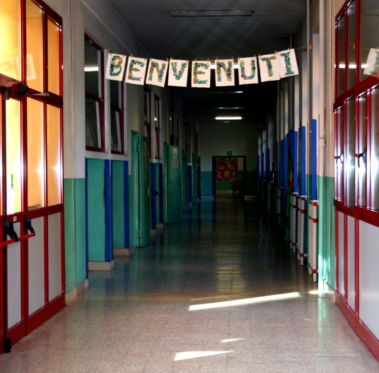 Milano, nella scuola elementare di via Paolo Sarpi, nessuna assenza da parte di bambini cinesi